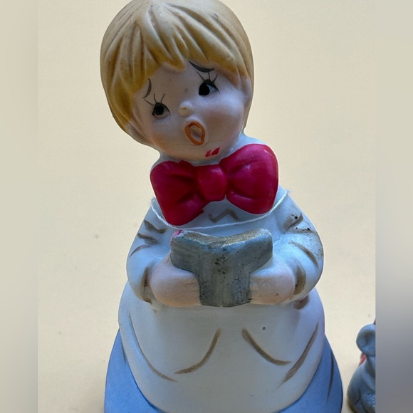 Vintage Jasco merribell choir singer bell bisque, CHRISTMAS DECOR - Picture 2 of 4